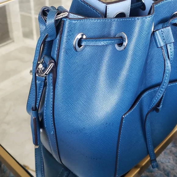 Michael Kors Greenwich Bucket Bag